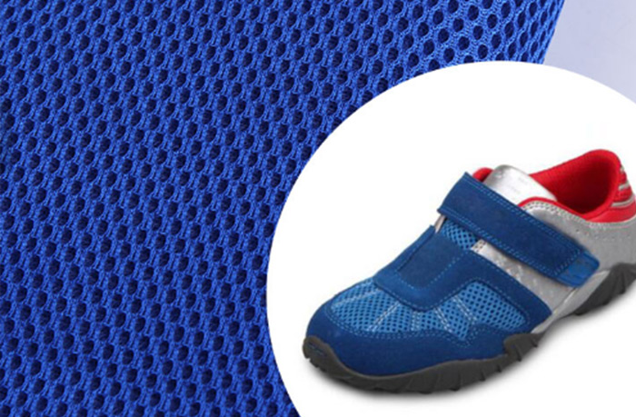 Three-dimensional spacer fabric 12